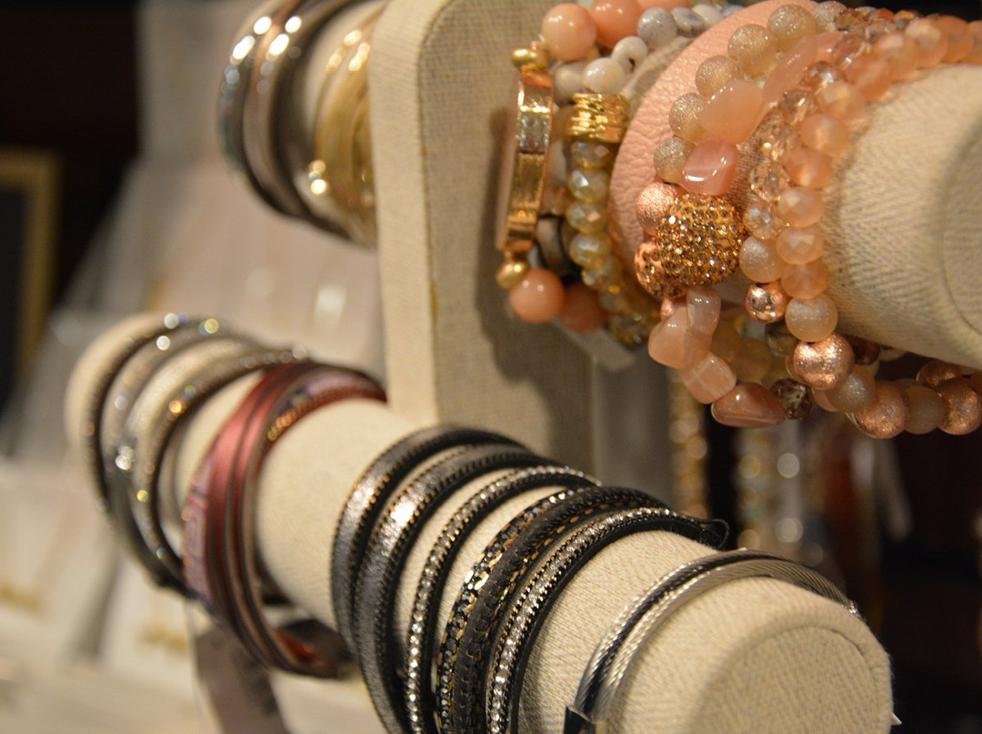 Prairie Meadows Hotel主图