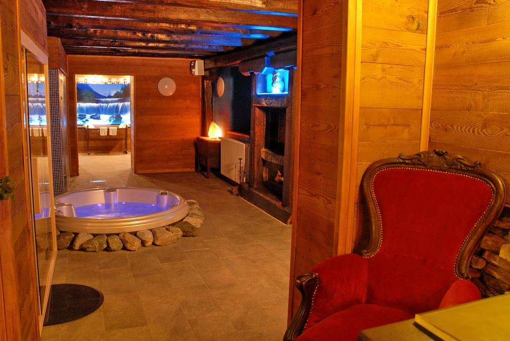 雪绒花酒店主图