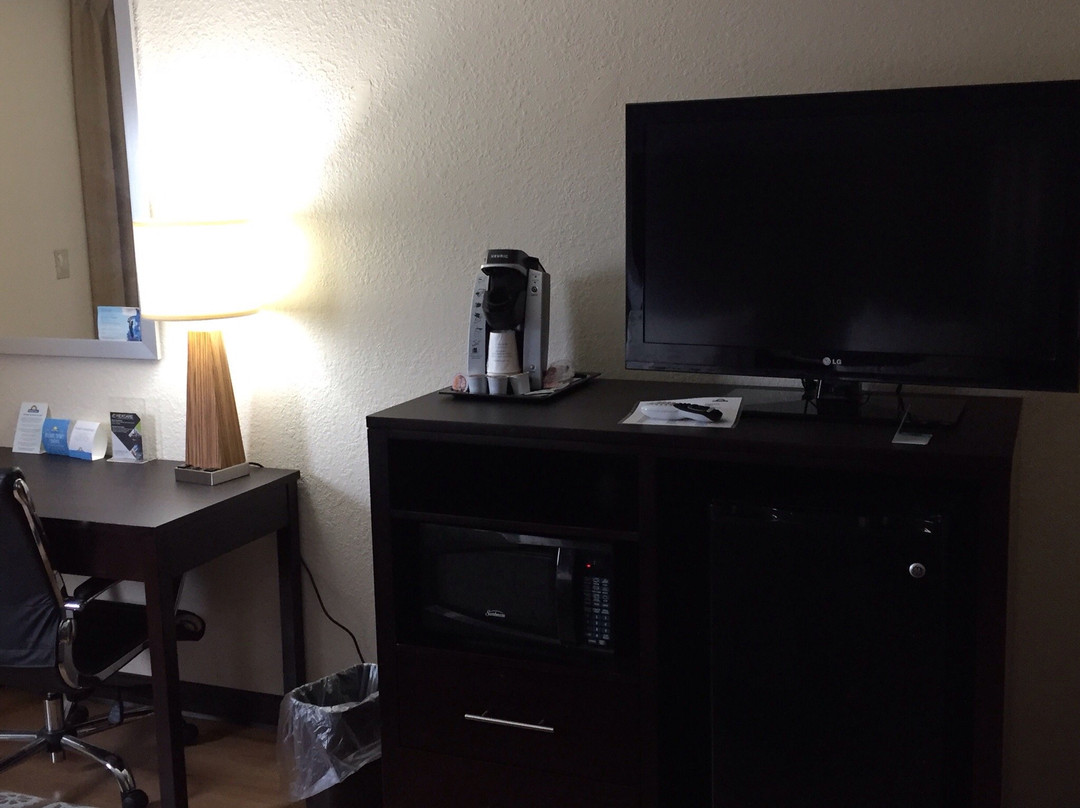 Days Inn by Wyndham Le Roy/Bloomington Southeast主图