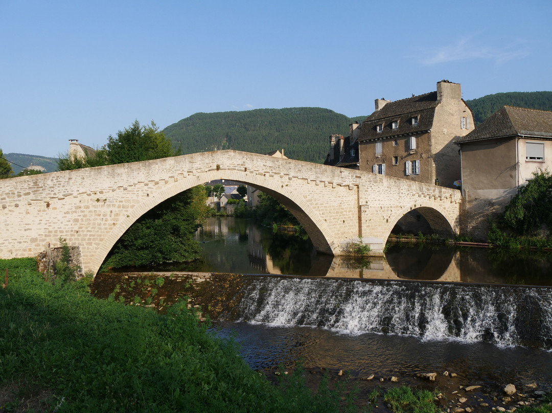 Pont Notre-Dame-芒德必去景点