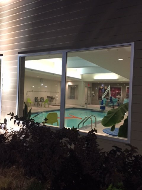 Home2 Suites by Hilton Springfield North-泳池
