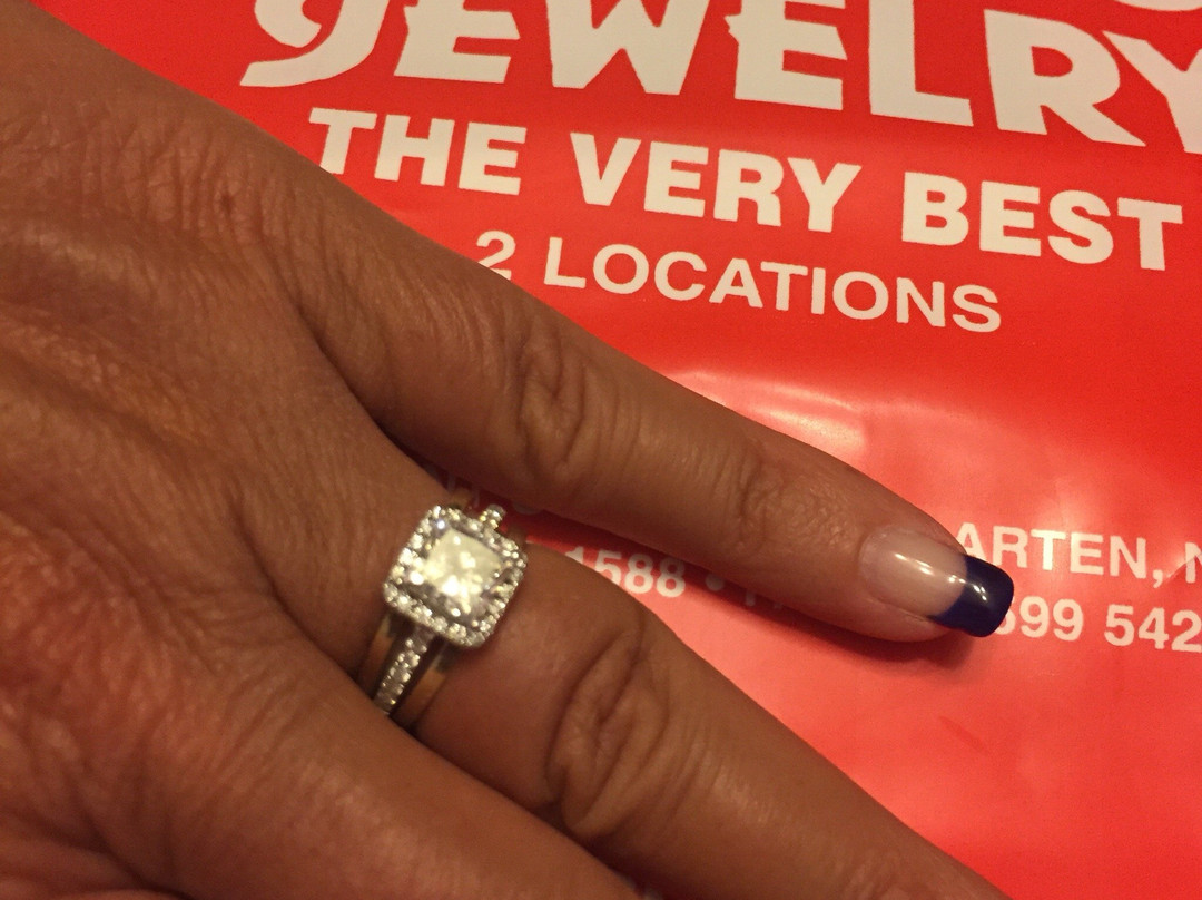 Ray's Jewelry International-菲利普斯堡必去景点