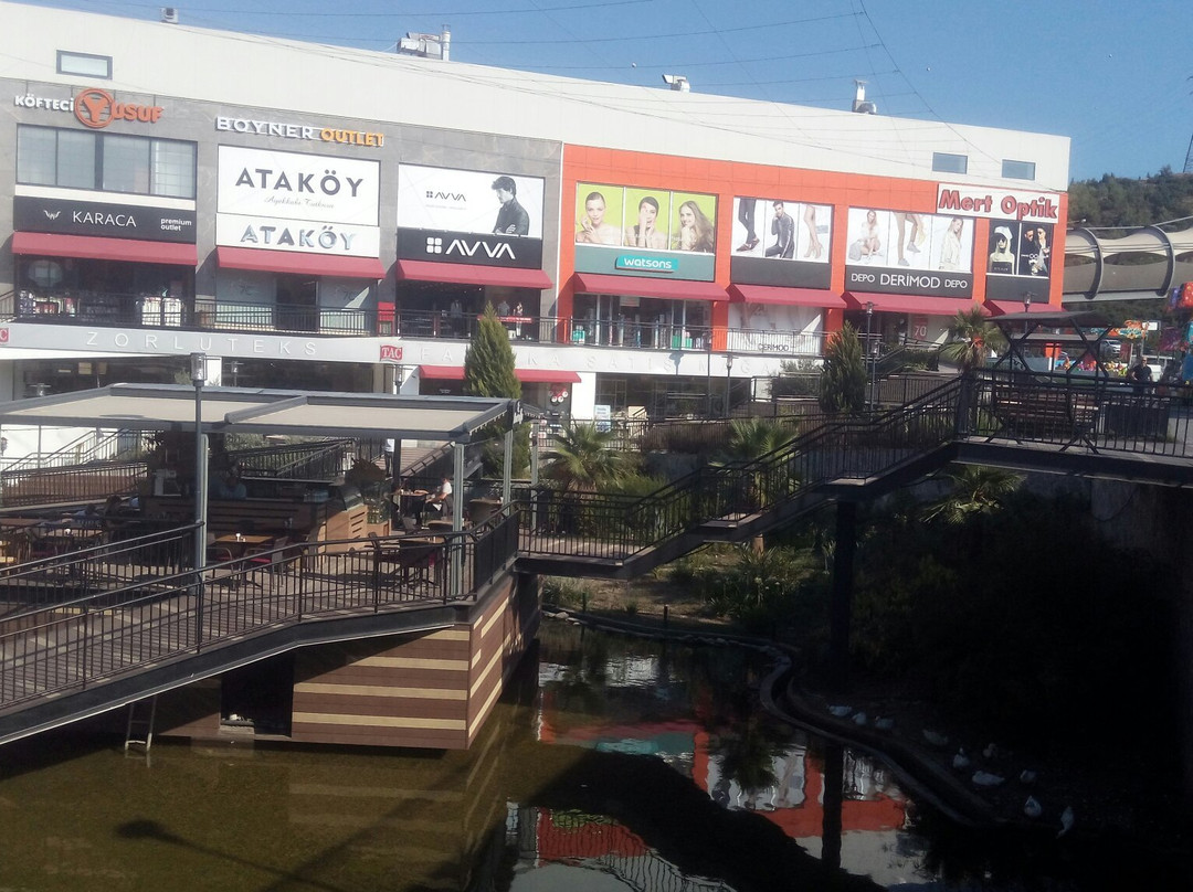 Selway Outlet Park景点图片
