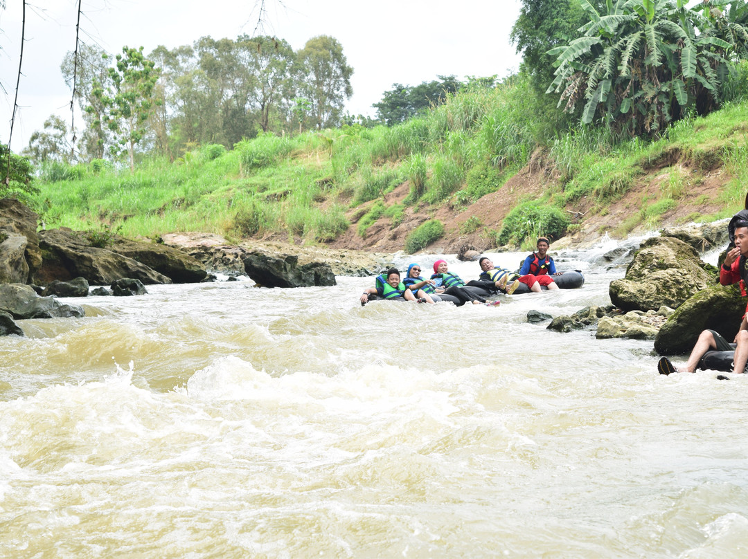 Cave Tubing Goa Pindul Kang Haris-基杜尔山必去景点