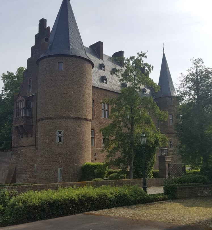 Golf Burg Konradsheim-Erftstadt必去景点