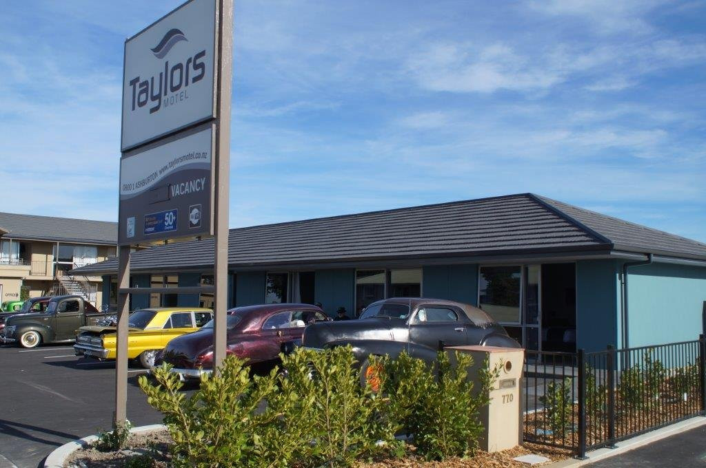 Taylors Motel主图