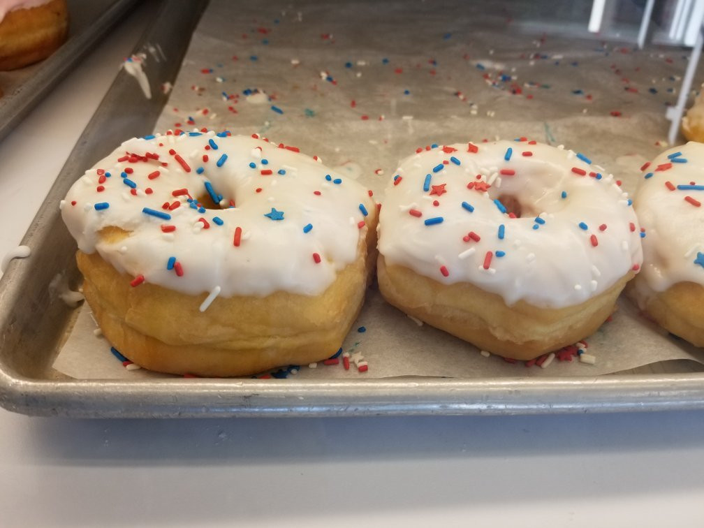 Carlisle餐馆和美食-Milton's Donuts