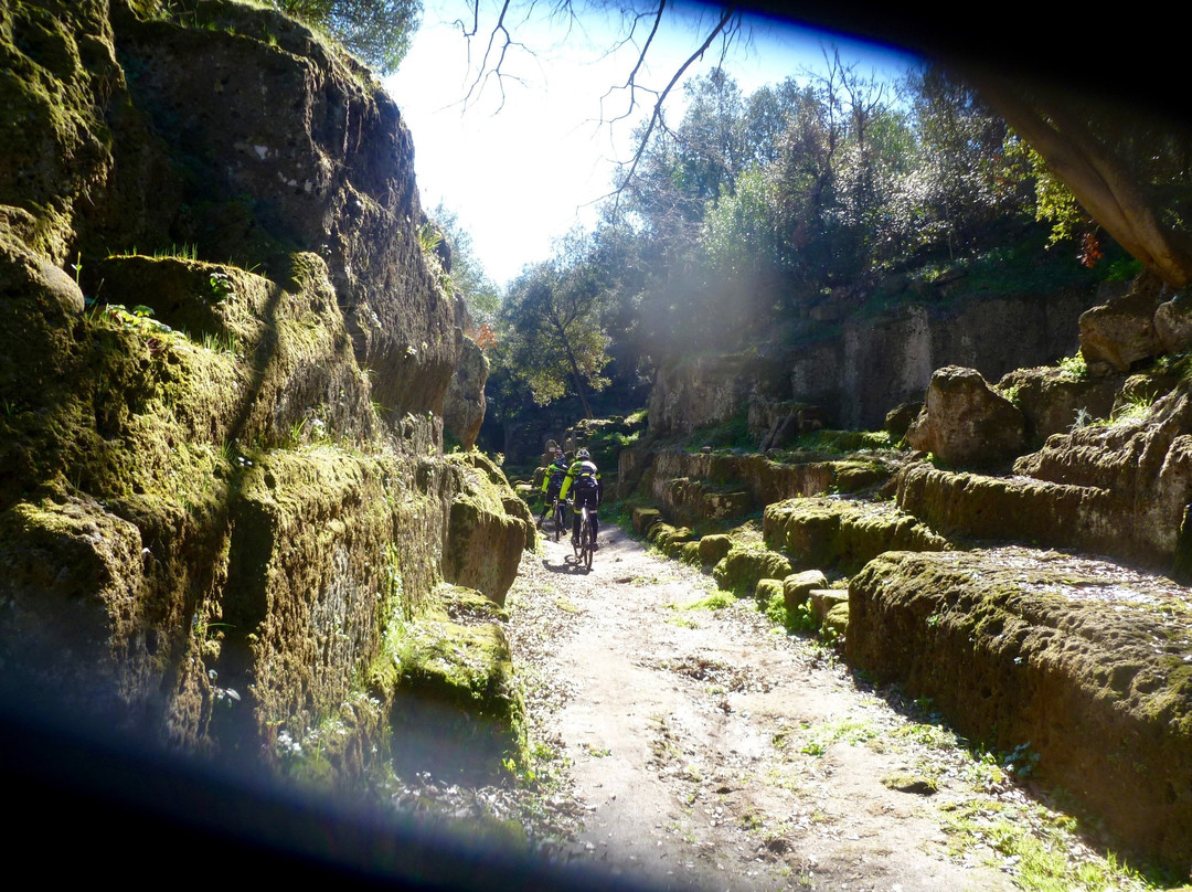 Sterrando Bike-布拉恰诺必去景点