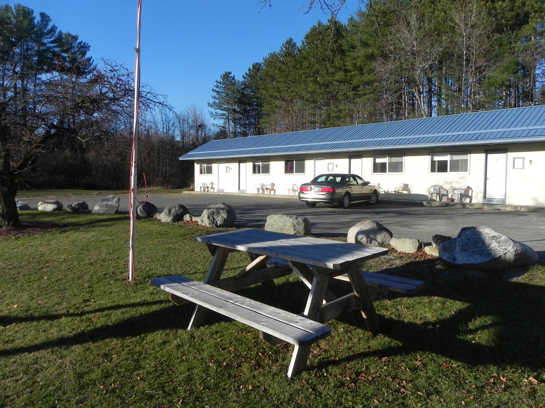 Covered Bridge Motel & Restaurant主图