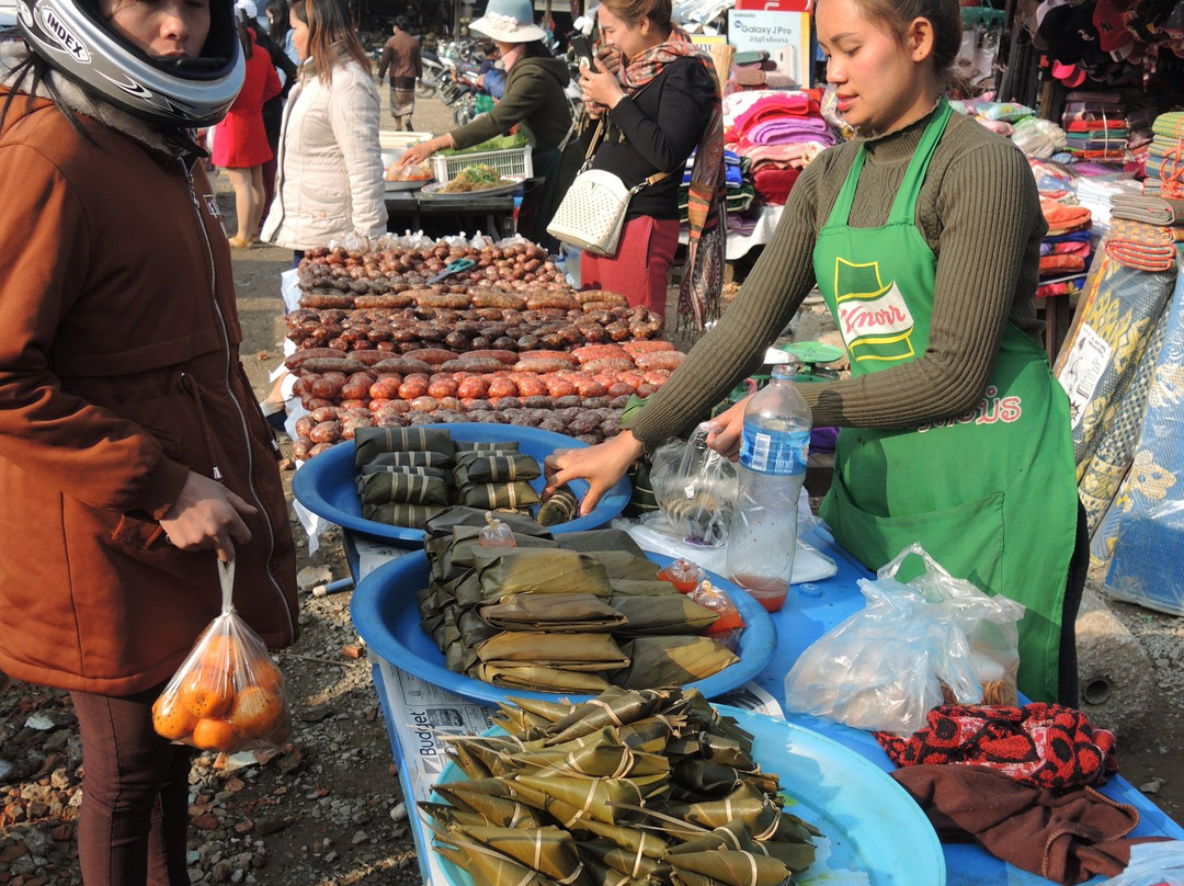 Hmong Sunday Market-Phonsavan必去景点