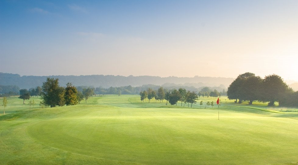 Tall Pines Golf Club-贝克韦尔必去景点