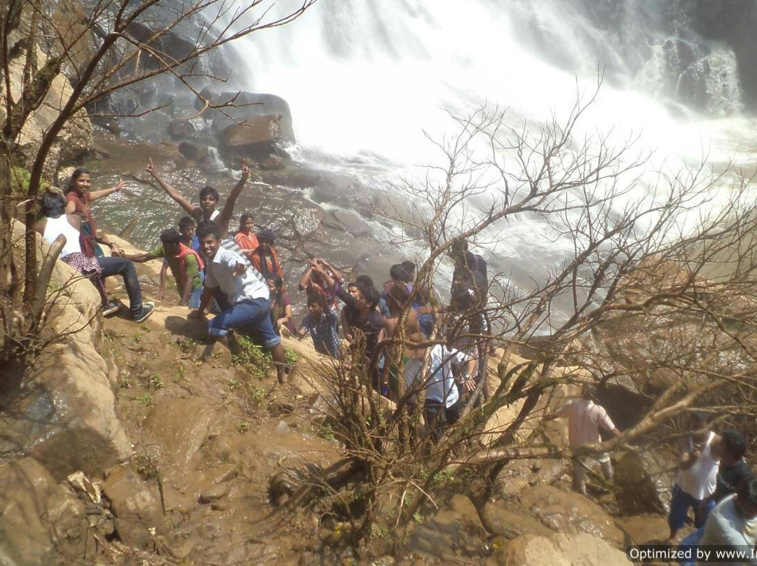 Meenmutty Falls-卡尔贝塔必去景点