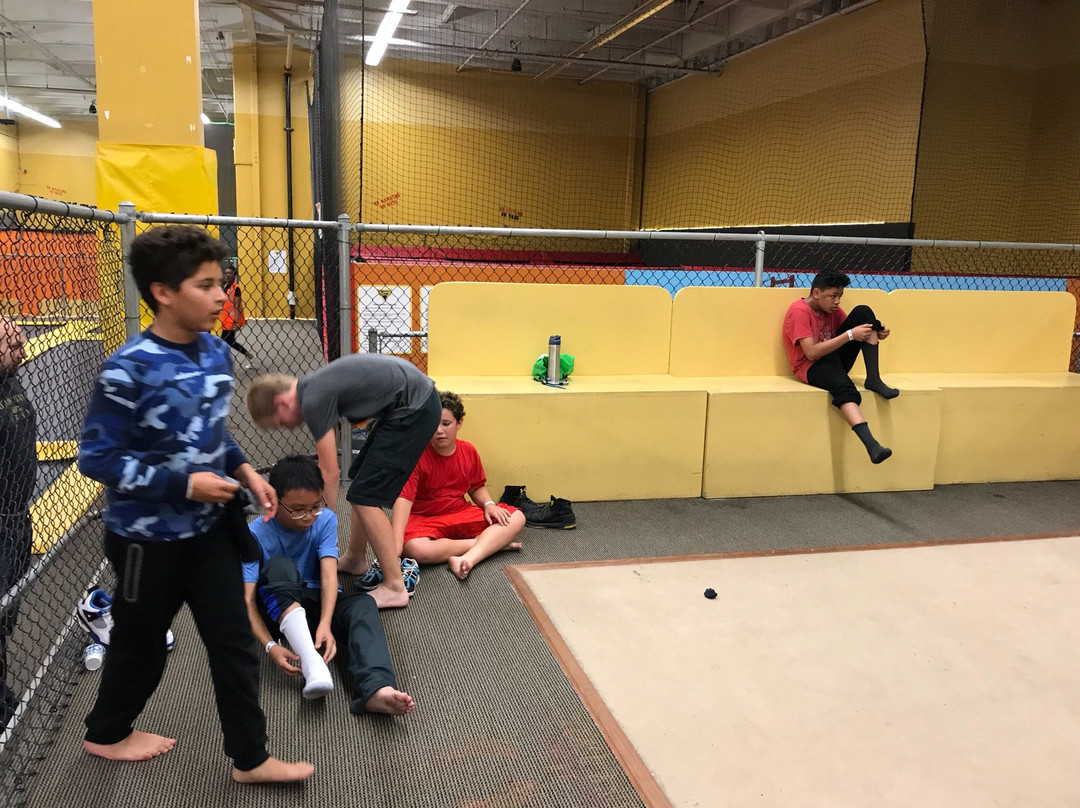 Jump Highway-费尔菲尔德必去景点