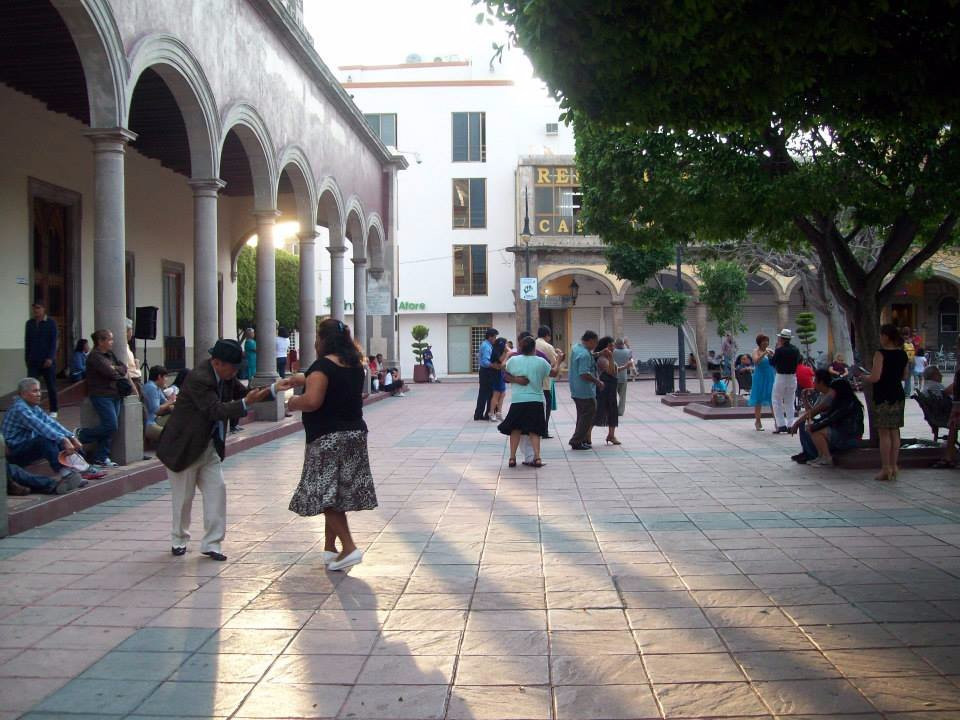 Plaza Civica景点图片