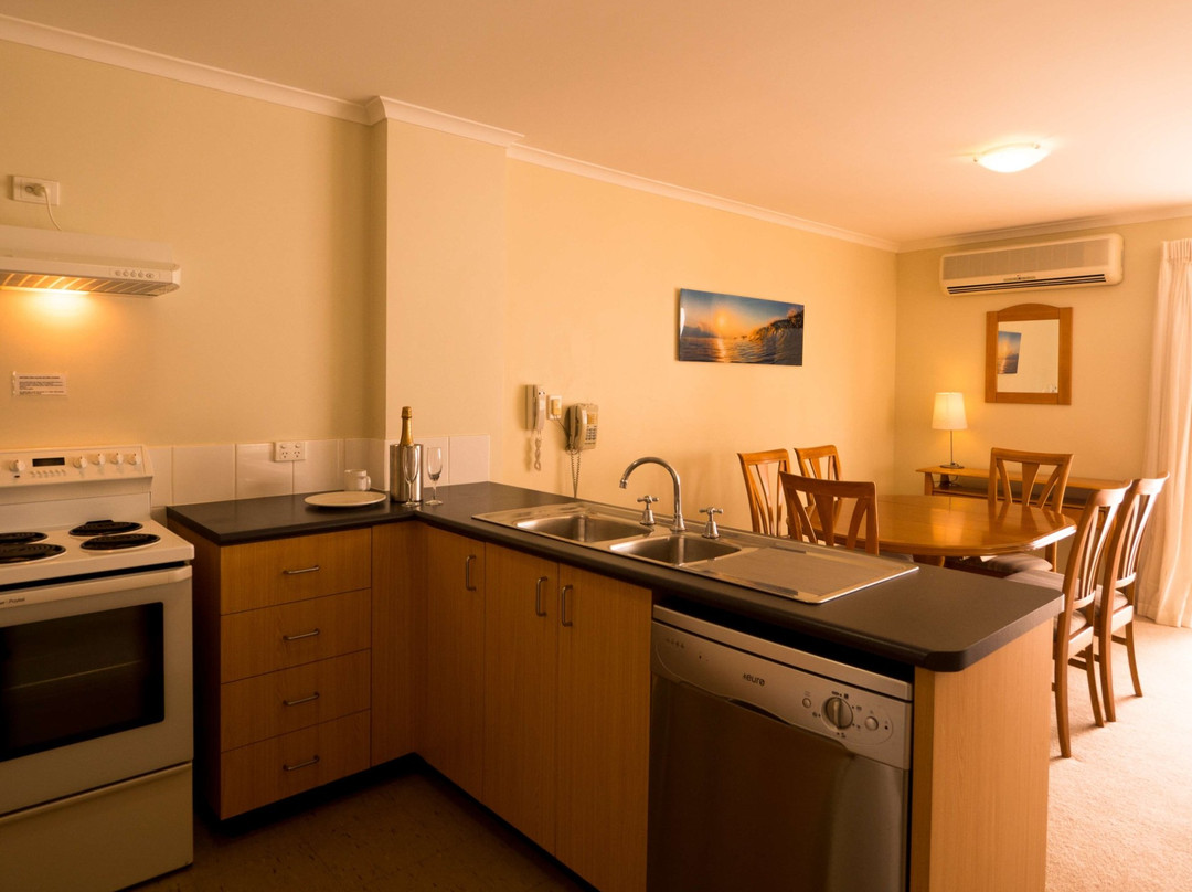 Beachside Apartment Hotel主图