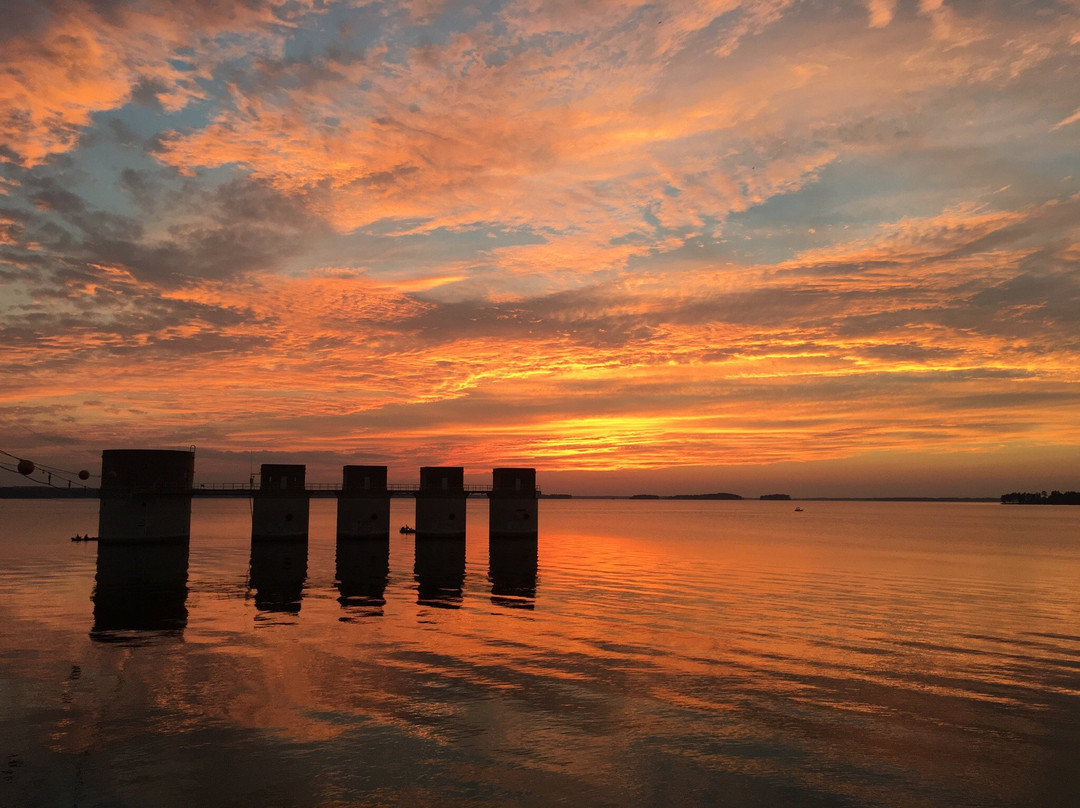 Dreher Shoals Dam Walk-列克星敦必去景点