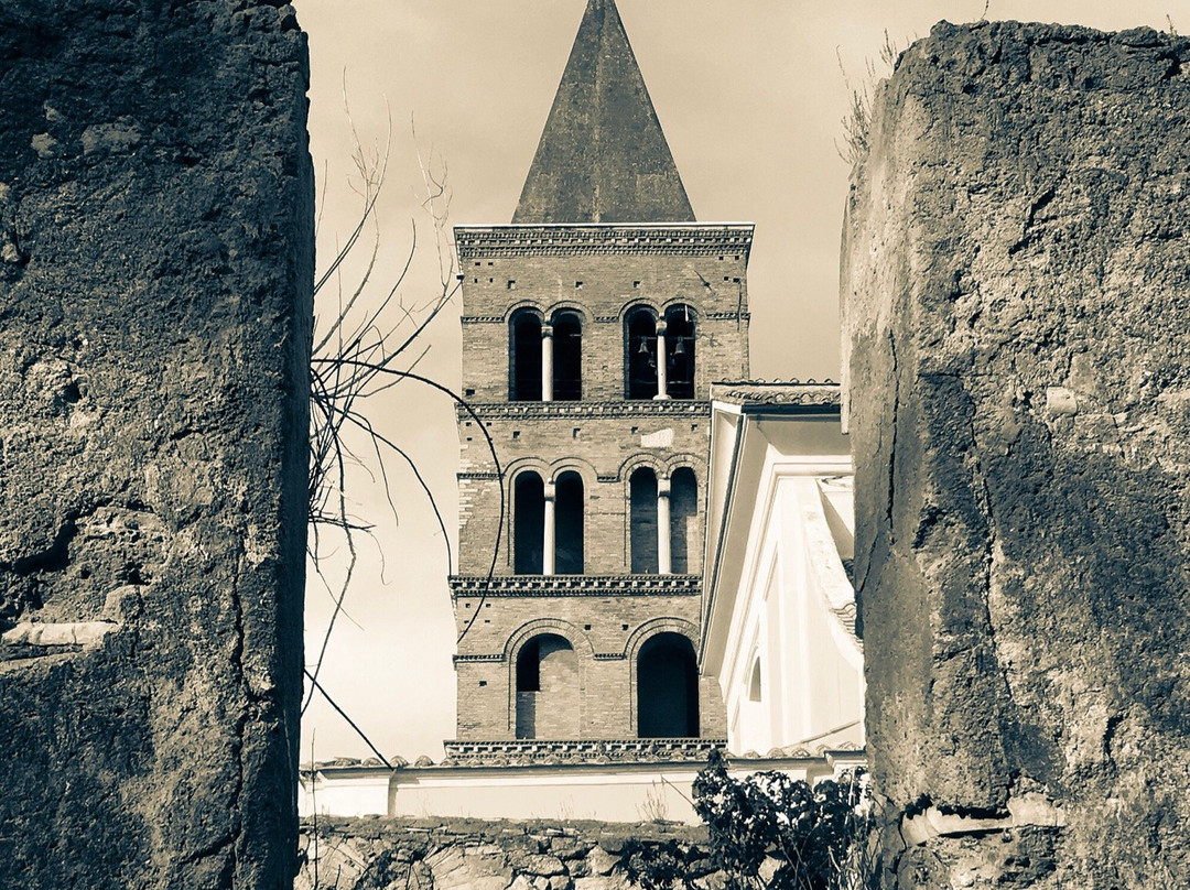 Parrocchia S. Vincenzo In S. Andrea-蒂沃利必去景点