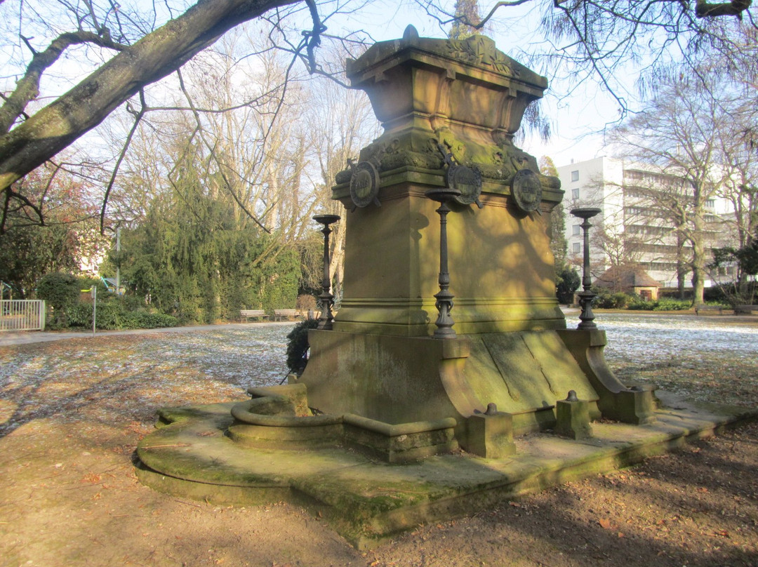 Stadtpark Alter Friedhof景点图片