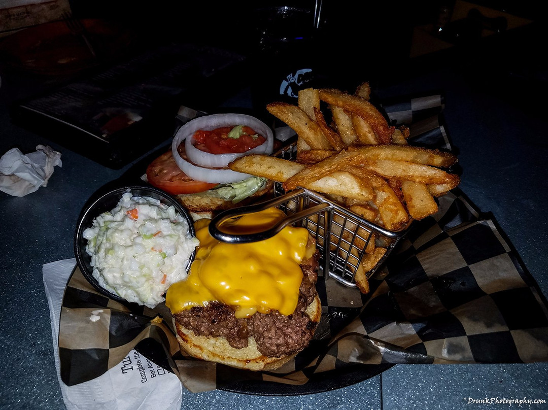 桑达斯基餐馆和美食-Thirsty Pony