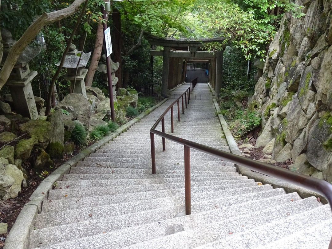 Tarobogu Shrine (Aga Shrine)景点图片