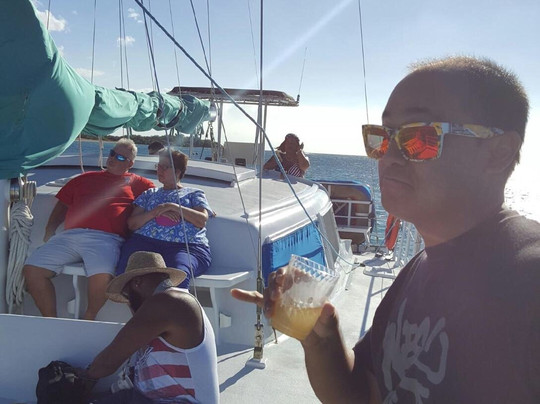 Ocean Sports Cruises-威可洛亚必去景点