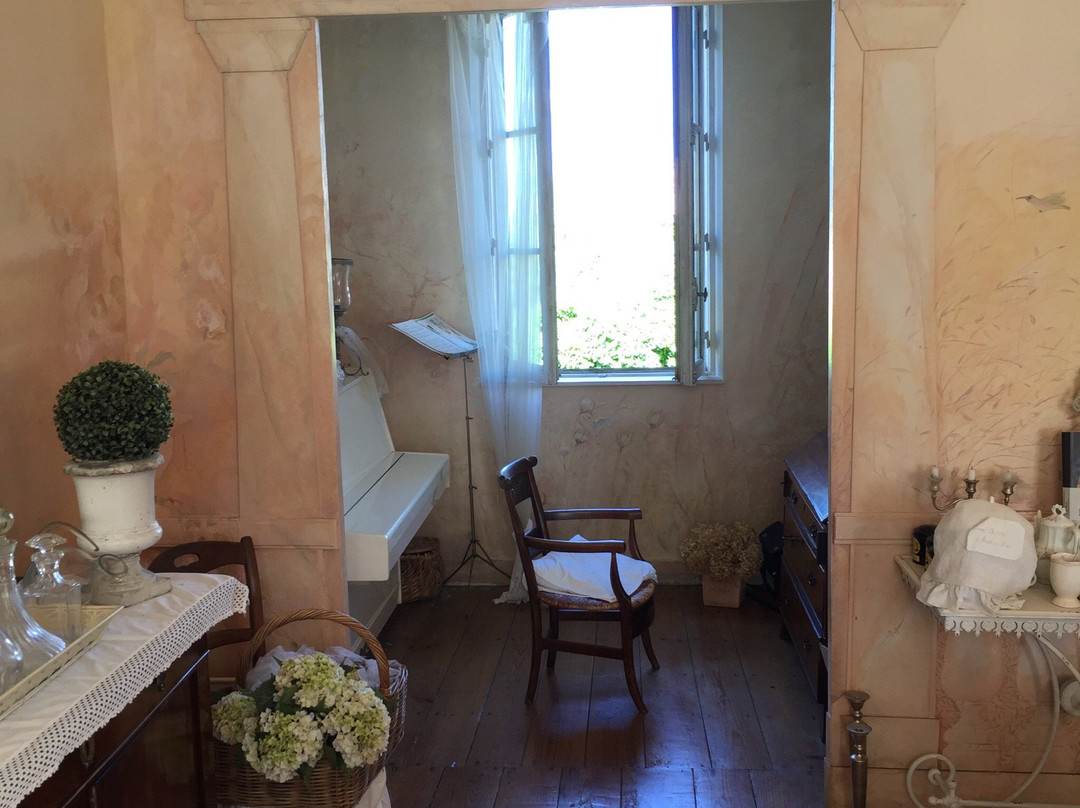 博塞茹尔城堡住宿加早餐旅馆主图