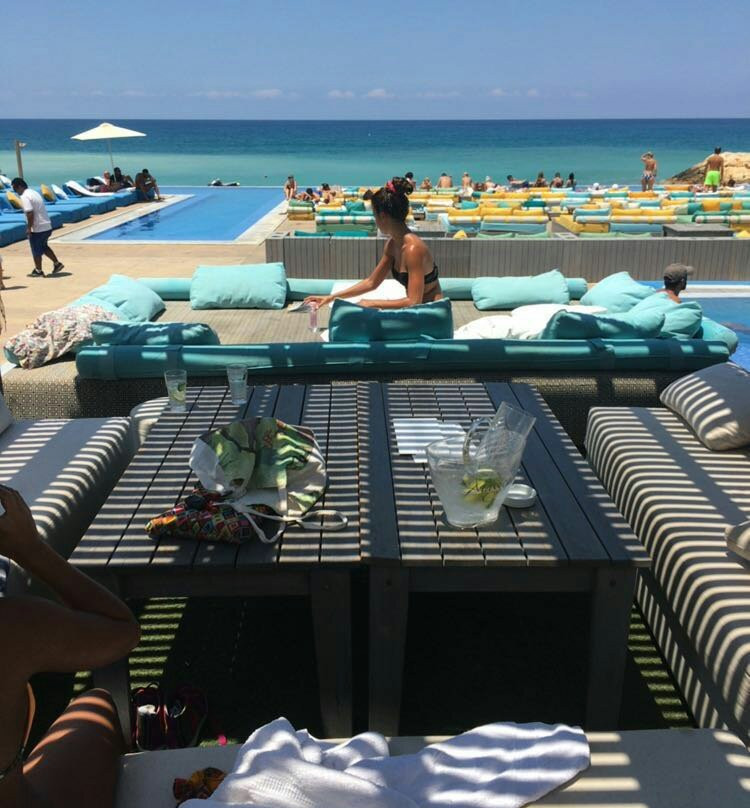 Iris Beach Club Damour-Damour必去景点