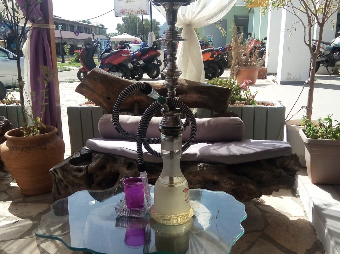 Time Out Shisha Bar-Moraitika必去景点