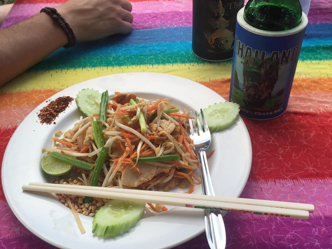 千手观音庙餐馆和美食-Country Bar