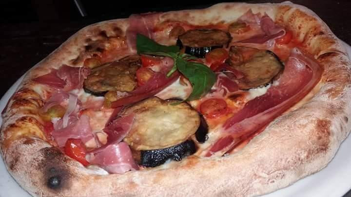 Rivas-Vaciamadrid餐馆和美食-La Bella Napoli Rivas