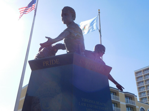 Virginia Beach Law Enforcement Memorial-弗吉尼亚海滩必去景点