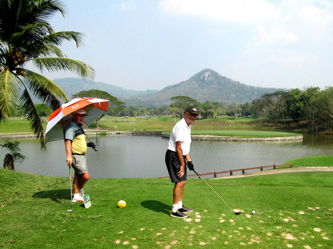 Khao Kheow Country Club-是拉差必去景点