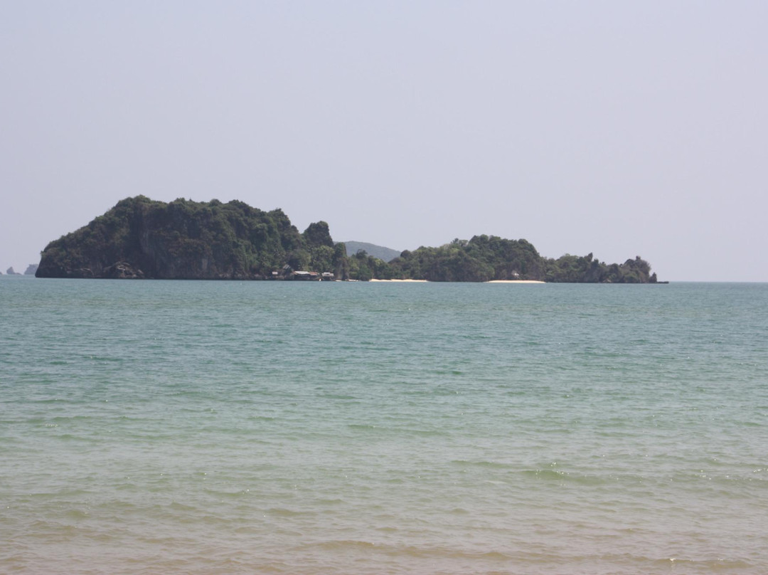 Sai Ri Sawi Beach景点图片