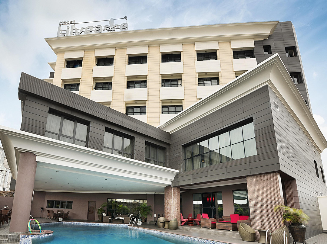 Lilygate Hotel