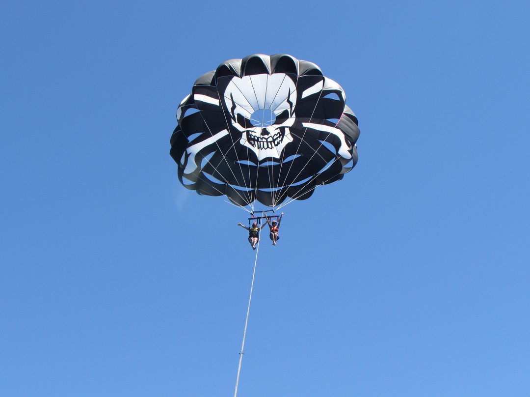 Pirate Parasailing-普孔必去景点