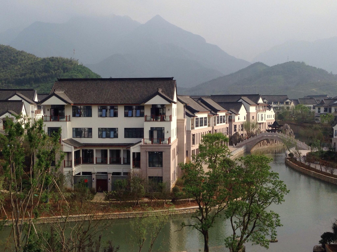 安吉大年初一风景度假村主图