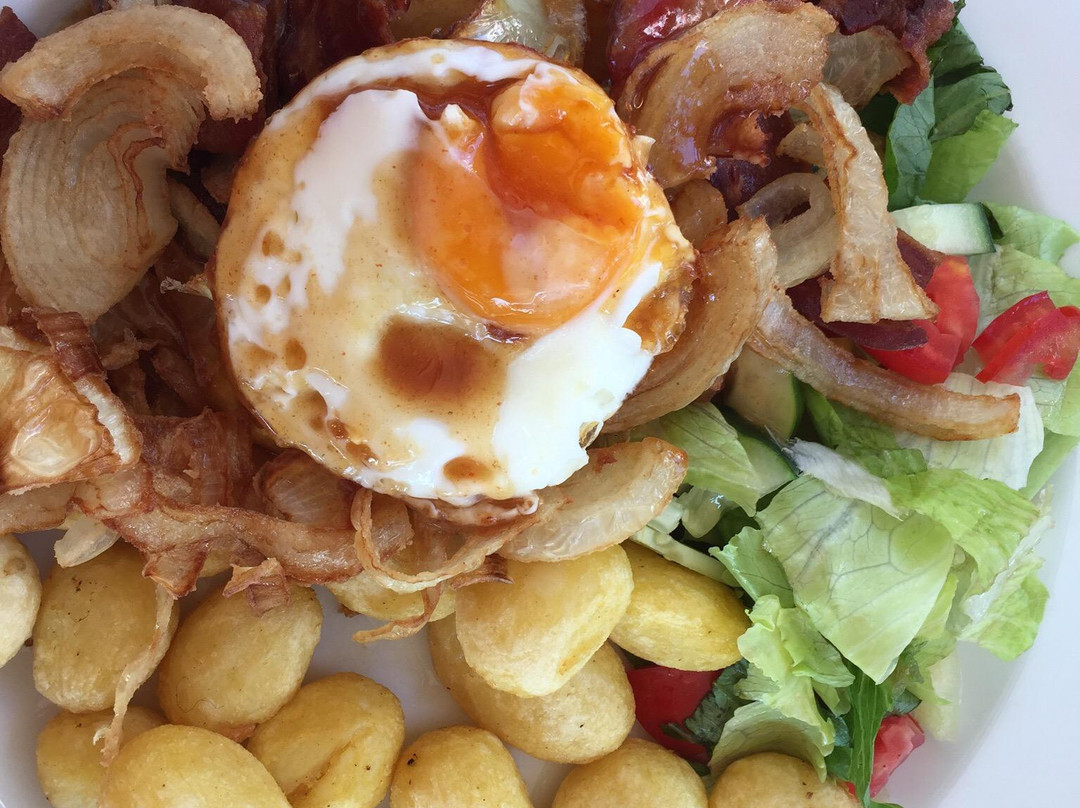 Komarno餐馆和美食-Litovel Pub