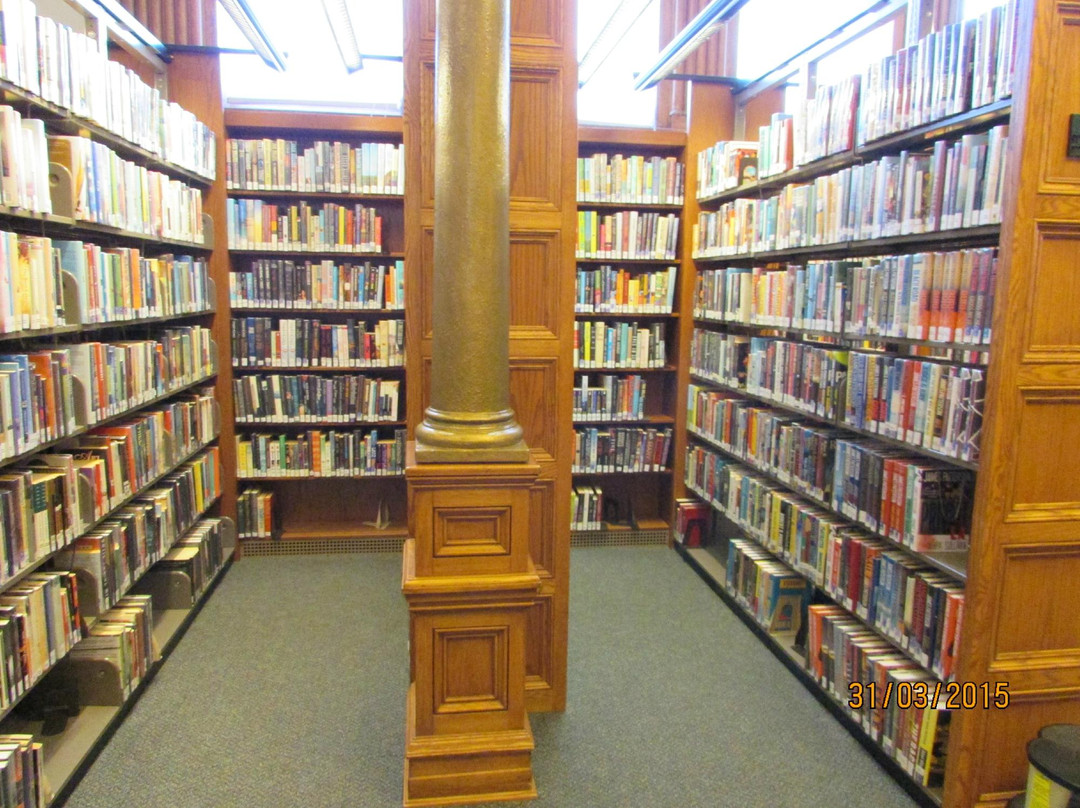 The Hoyt Library-萨吉诺必去景点