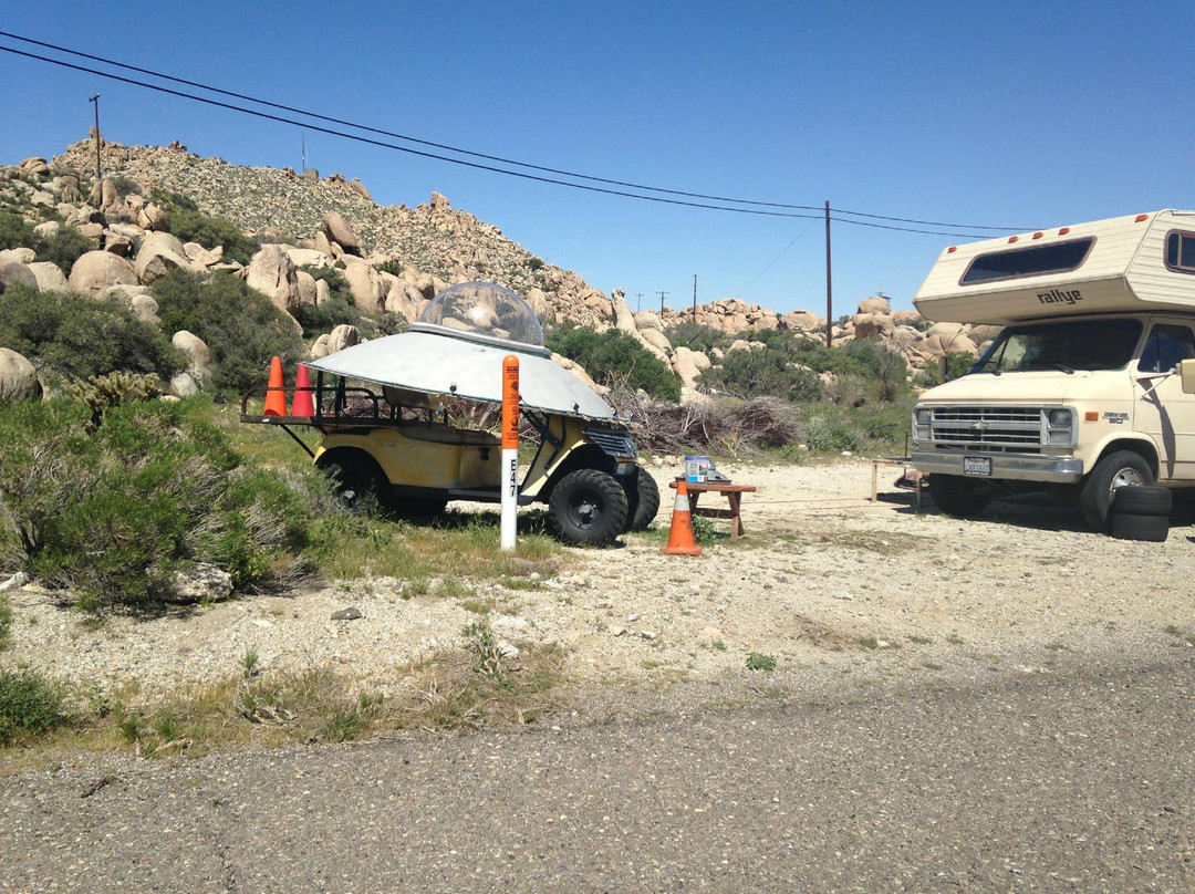 Coyote's Flying Saucer Retrievals and Repairs-哈昆巴必去景点