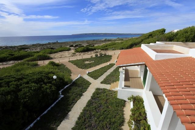 Voga Mari - Astbury Formentera