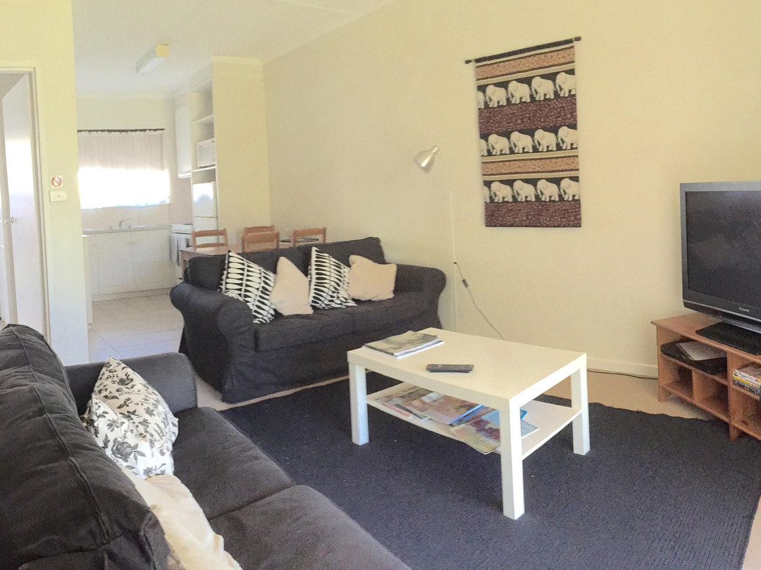 Buronga酒店住宿-Camelia Court Holiday House & Apartments