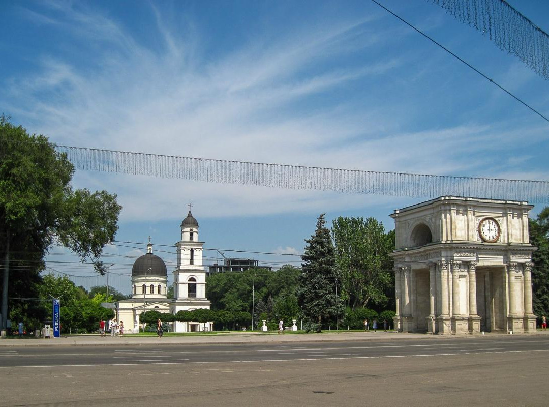 Triumphal Arch-基希讷乌必去景点