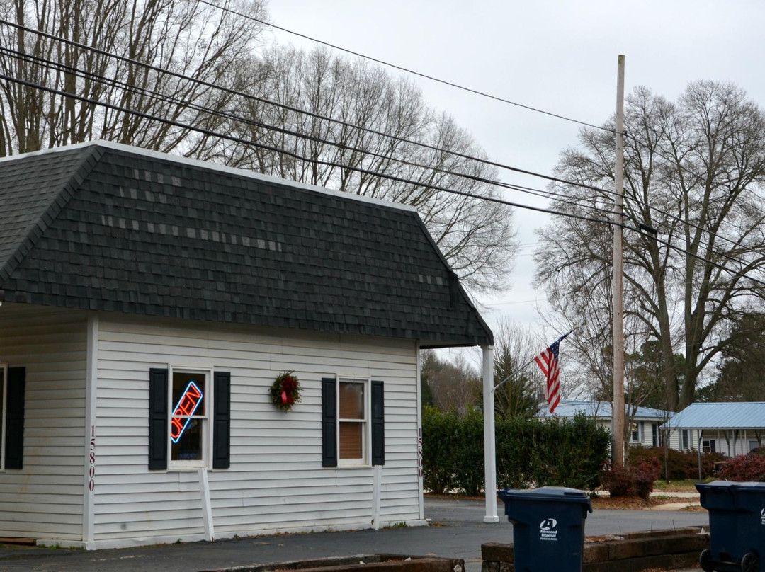 In the Wind Bar and Grill