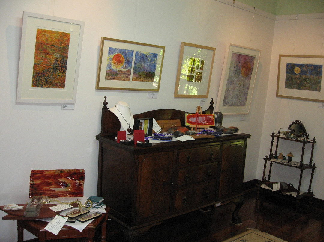 Lyndendale Gallery: Art and Antiques-Dardanup必去景点