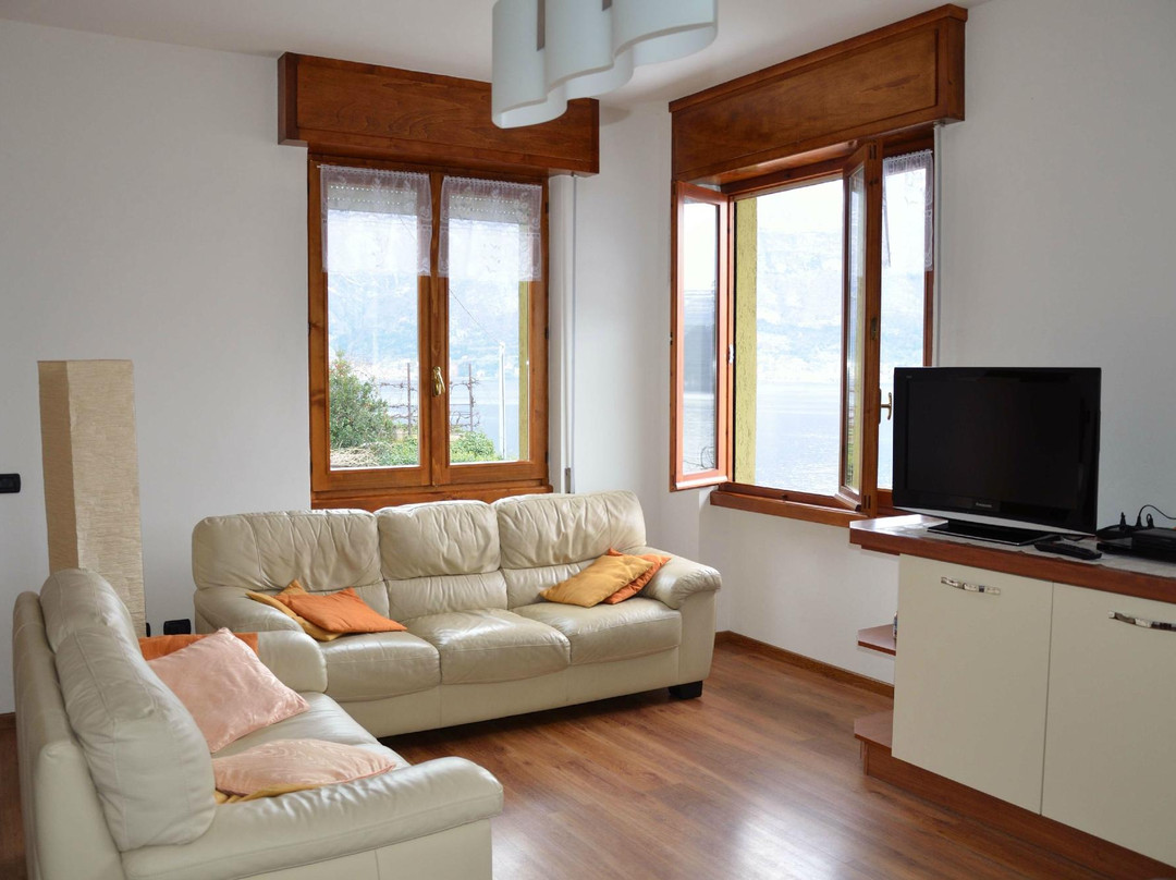莱泽诺酒店住宿-Bed & Breakfast Sosta Sul Lago