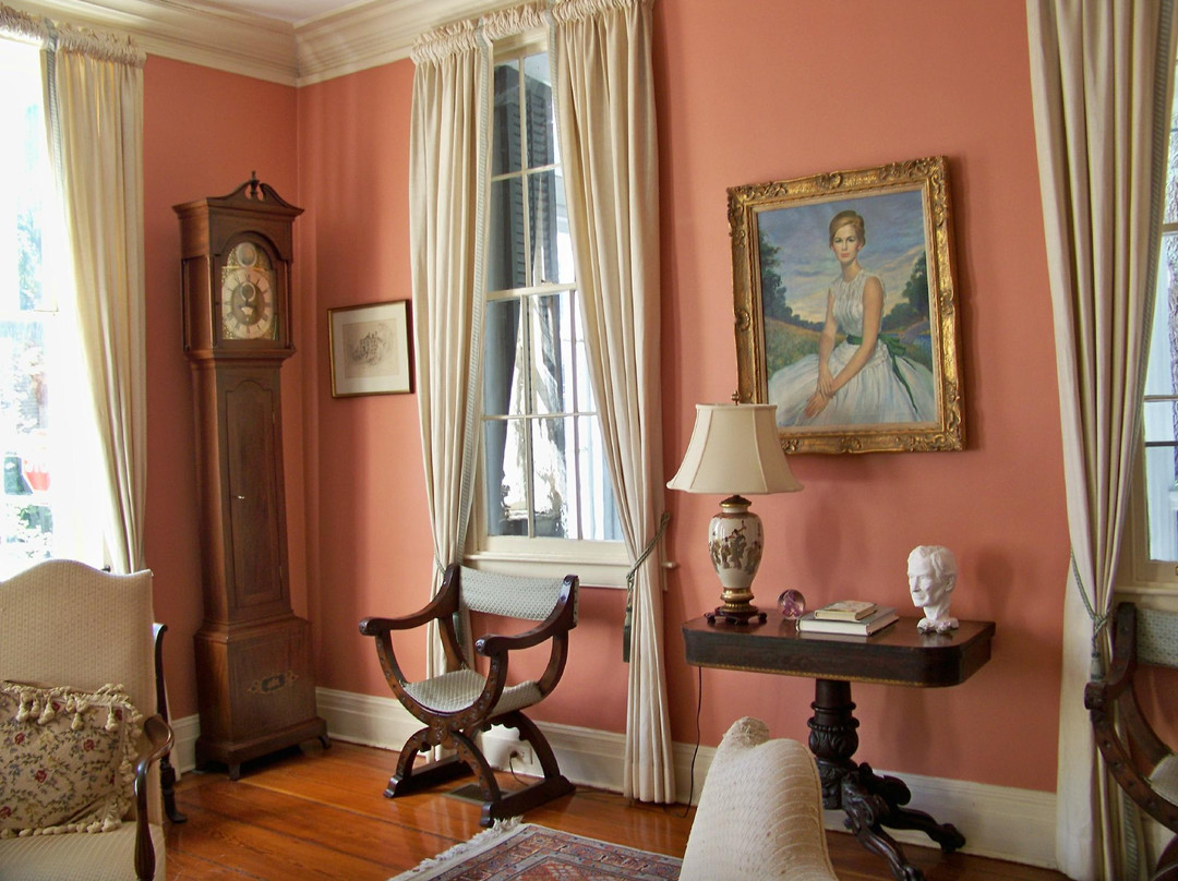Antebellum Bed and Breakfast at Thomas Lamboll House主图