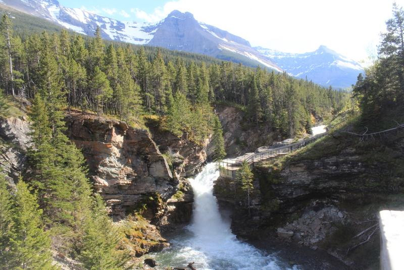 布莱基斯顿瀑布-沃特顿湖国家公园必去景点