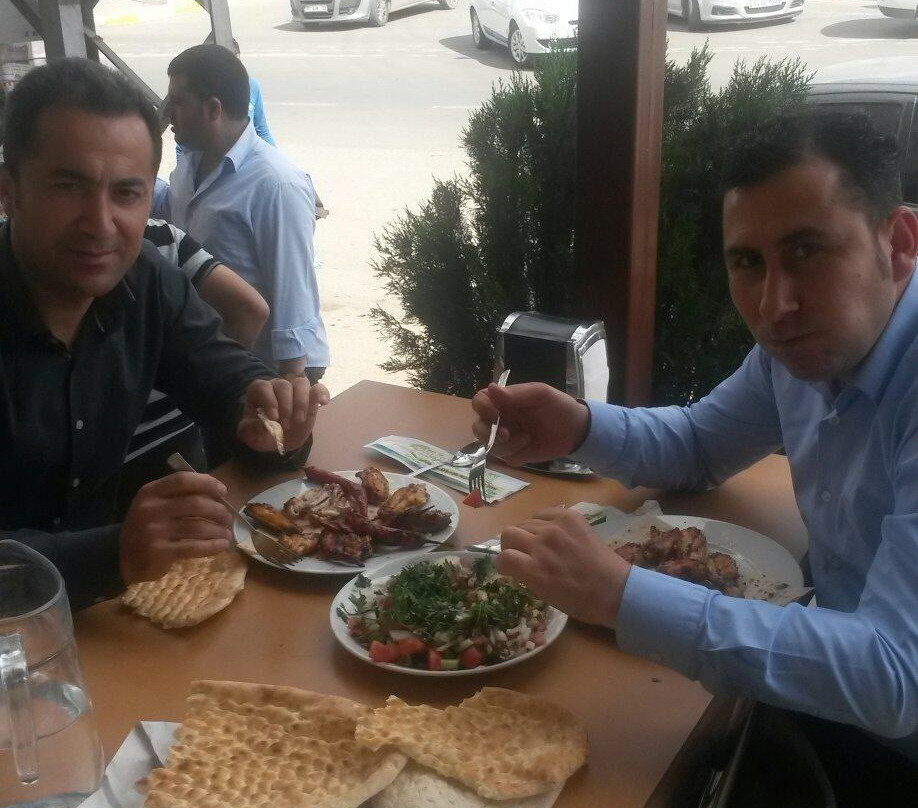 Kadıkendi餐馆和美食-Balikligol Aile Et Lokantasi