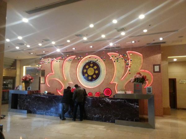 四季花园酒店-客卧