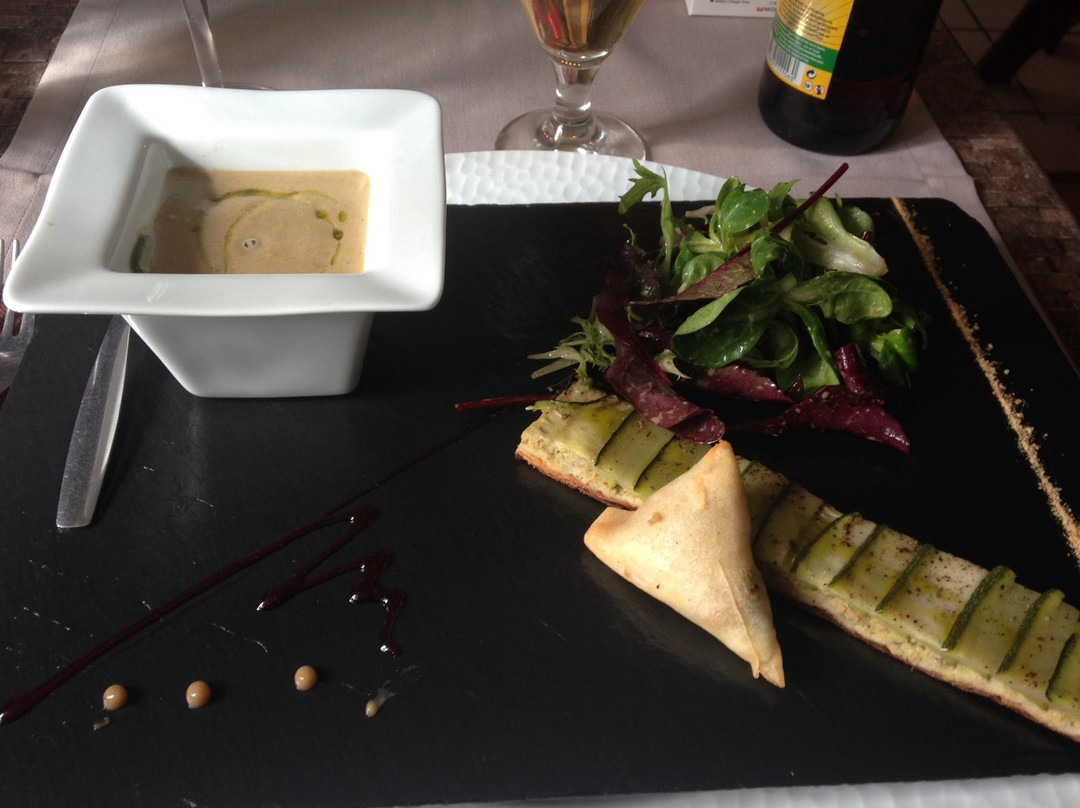 Burcin餐馆和美食-Grand Ilet Restaurant